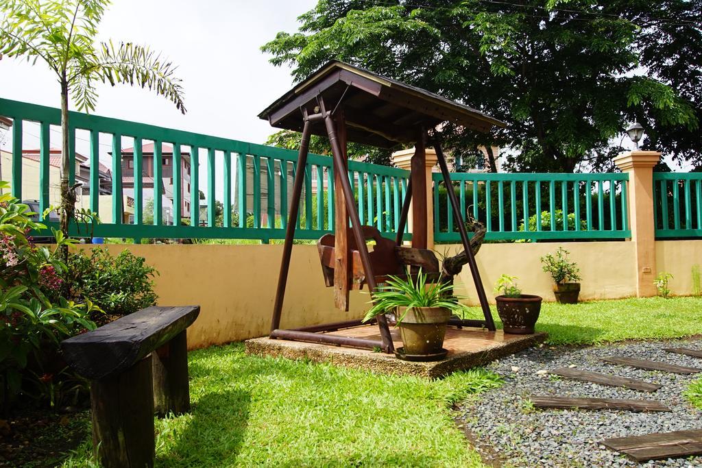 Charming Tagaytay Vacation Home Tagaytay City Exterior foto